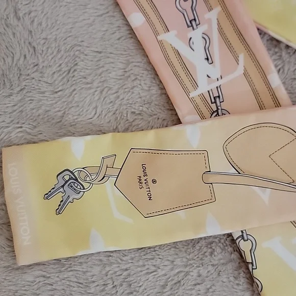 Louis Vuitton Monogram Gradient By The Pool Bandeau M76780 - Picture 4 of 15